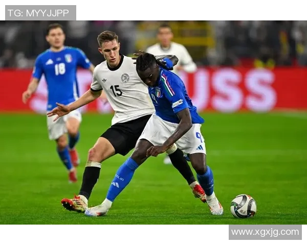 杭州足球队与成都足球队赛后复盘探讨团队协作的成功与不足之处