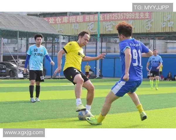 父子双星共舞绿茵场传承与梦想的足球传奇